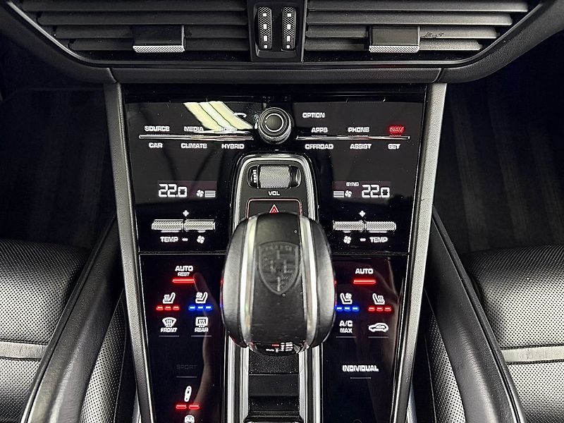 Porsche Cayenne TURBO S E-HYBRID COUPE, 500KW, - fotka 27 z 36