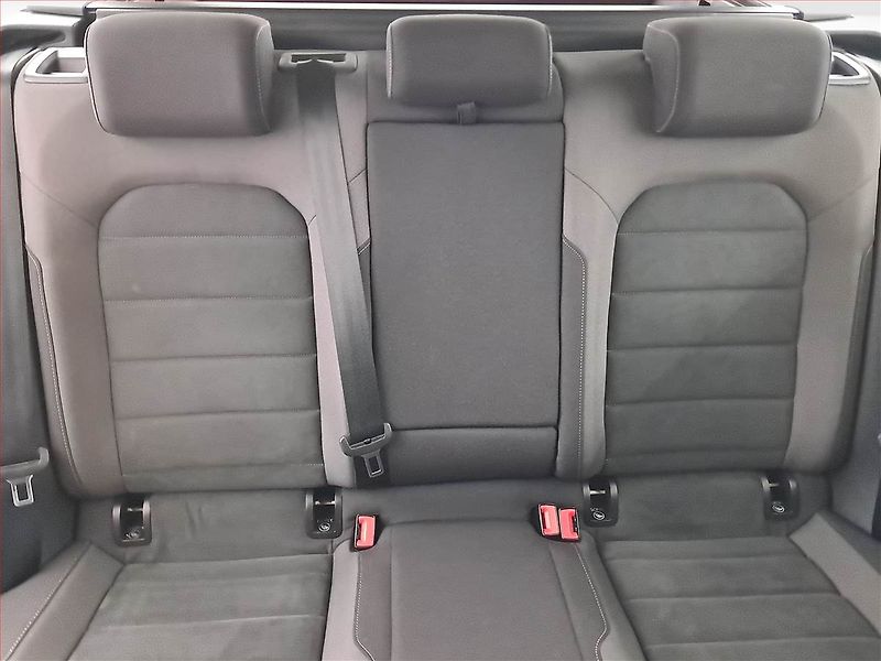 Volkswagen Golf (2017) Comfortline 1.6 TDI, Automat - fotka 10 z 28