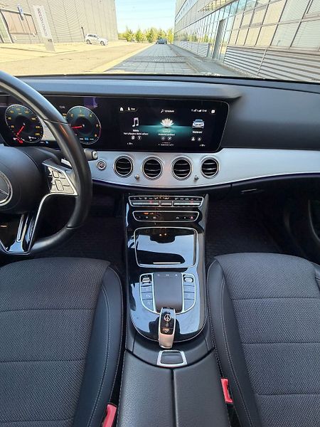 Mercedes-Benz Třídy E (2022) - fotka 33 z 55