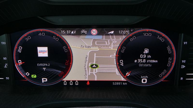 Škoda Karoq 1,5 TSI Sportline DSG - fotka 14 z 24