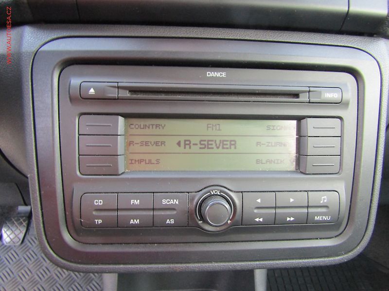 Škoda Roomster (2008) 1.2 HTP, ČR, AC, STK4/28 - fotka 11 z 14