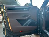 Porsche Macan 4S Electric - náhled 21