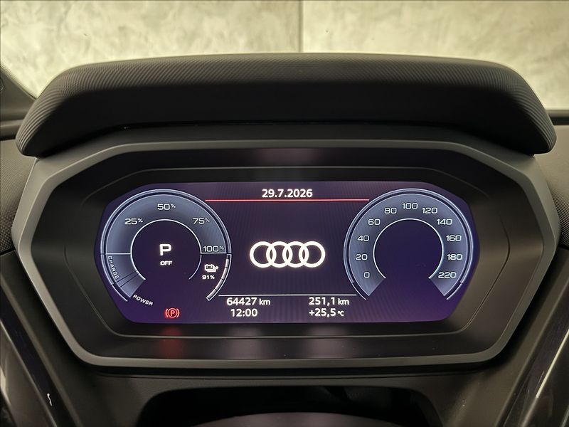 Audi Q4 e-tron 40 150kW S-Line LED Kamera - fotka 26 z 50