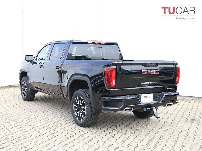 Chevrolet Silverado (2026) ZR2 6.2 V8  - fotka 4 z 48