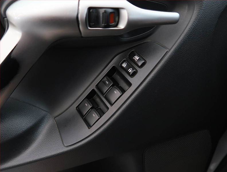 Toyota Verso (2010) 1.8 Valvematic, Tempomat - fotka 21 z 21