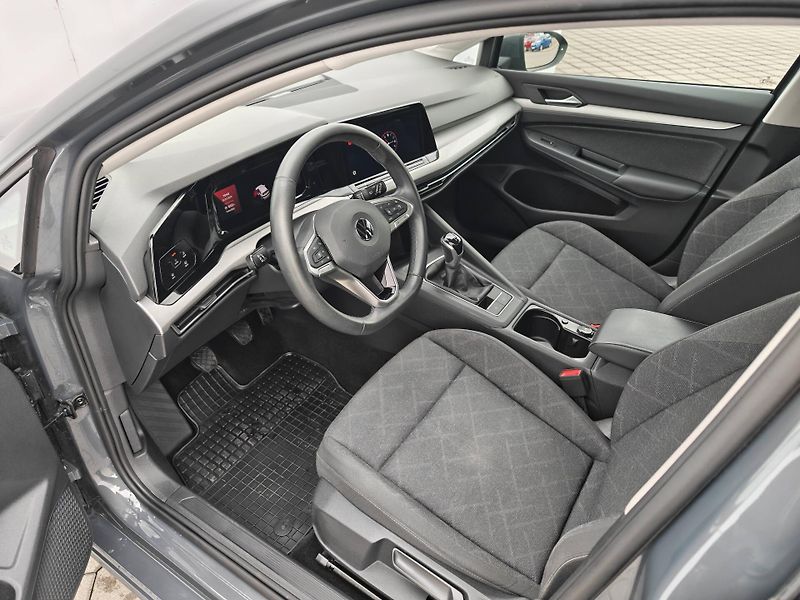Volkswagen Golf Life 1,0TSi - fotka 5 z 22