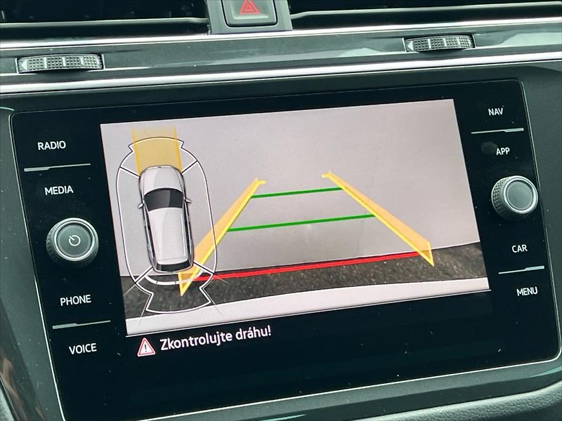 Volkswagen Tiguan 1,5 TSi 110kW 7DSG ELEGANCE - fotka 17 z 25