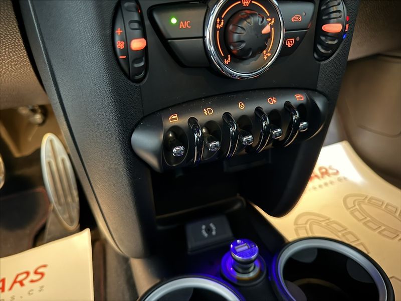 Mini Cooper 1,6   JWC RECARO SUPERSPRINT - fotka 15 z 34