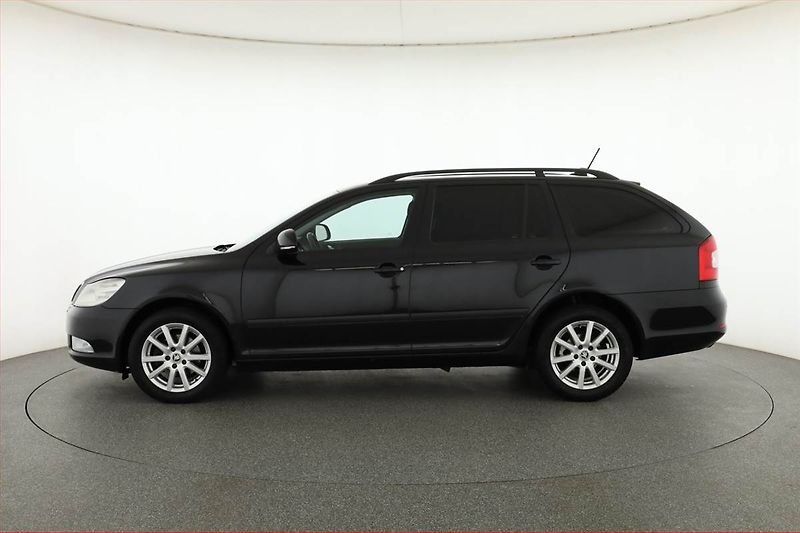 Škoda Octavia (2012) 1.6 TDI, Navi, Tempomat - fotka 3 z 14
