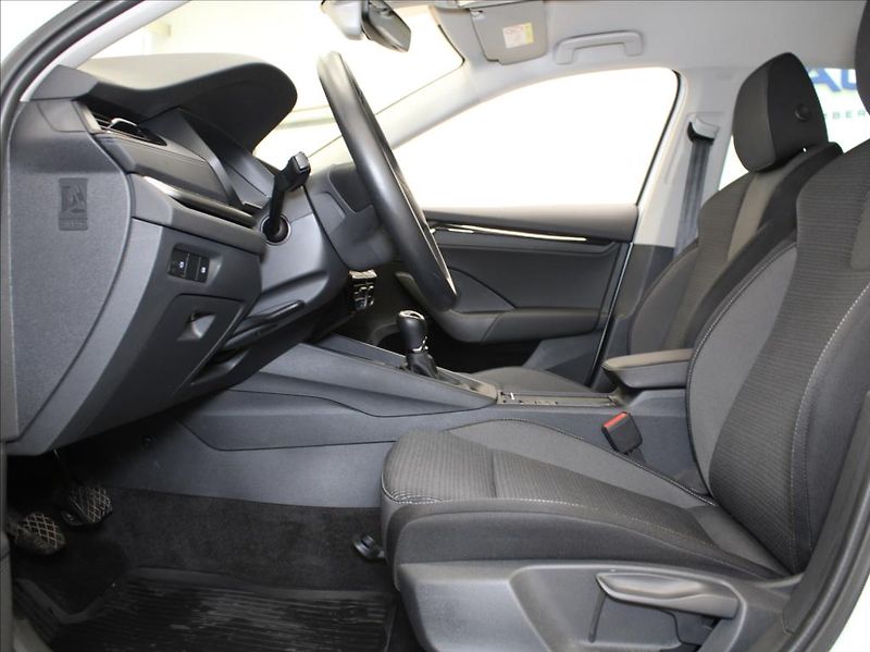 Škoda Octavia 2,0 TDi MT Ambition 47tkm. ČR - fotka 6 z 23