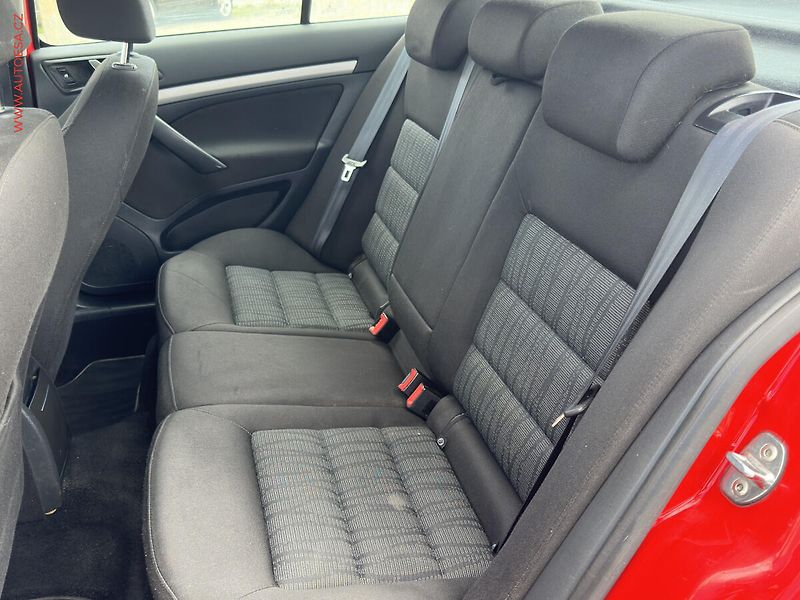 Škoda Octavia (2011) 2.0TDI, ČR, autoAC - fotka 10 z 18