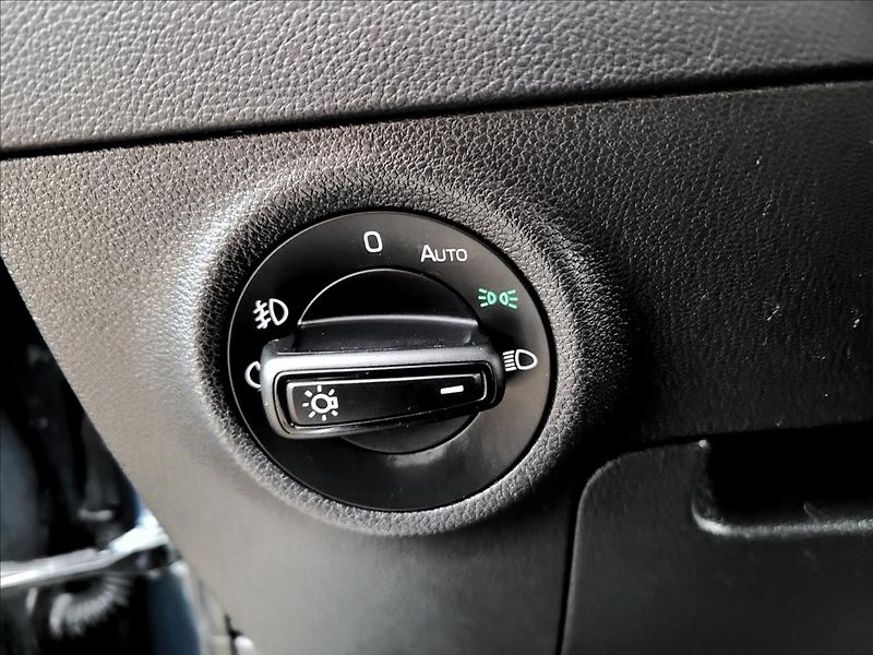 Škoda Karoq 1,5 TSI,DSG,navi,110kw - fotka 38 z 49