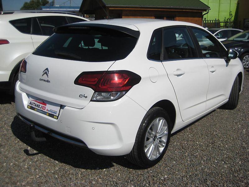 Citroën C4 1.6 HDi NEHAVAROVÁNO-DPH-ČR !! - fotka 10 z 28