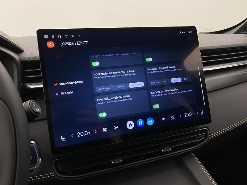 Lynk & Co 01 CORE PHEV AUT CZ 1.maj - fotka 44 z 72