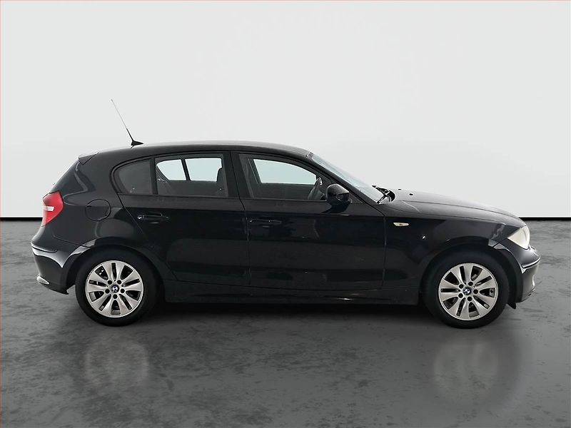 BMW Řada 1 (2010) 116d, po STK, dobrý stav - fotka 6 z 17