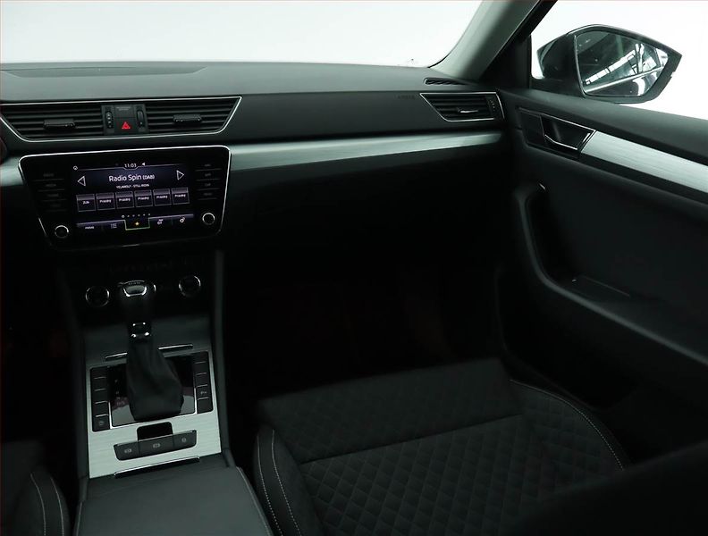 Škoda Superb (2021) 1.5 TSI, Automat, Serv.kniha - fotka 8 z 16