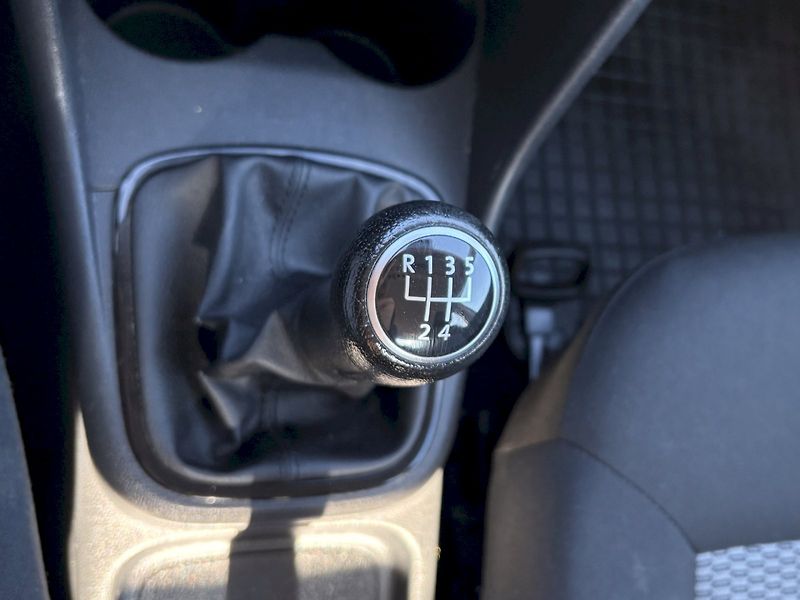 Volkswagen Polo (2011) HTP 44 kW 12V Trendline - fotka 14 z 22