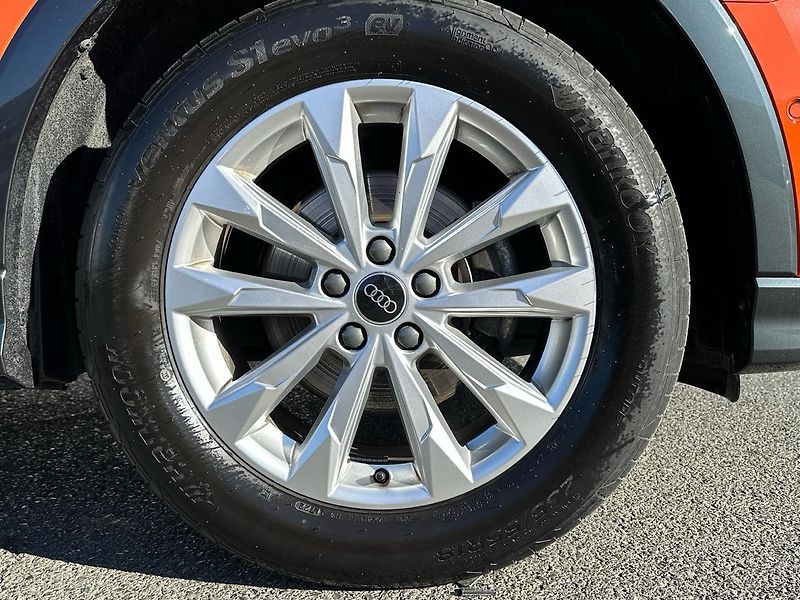 Audi Q3 Advanced 2.0 TDI 110 kW S tron - fotka 10 z 23