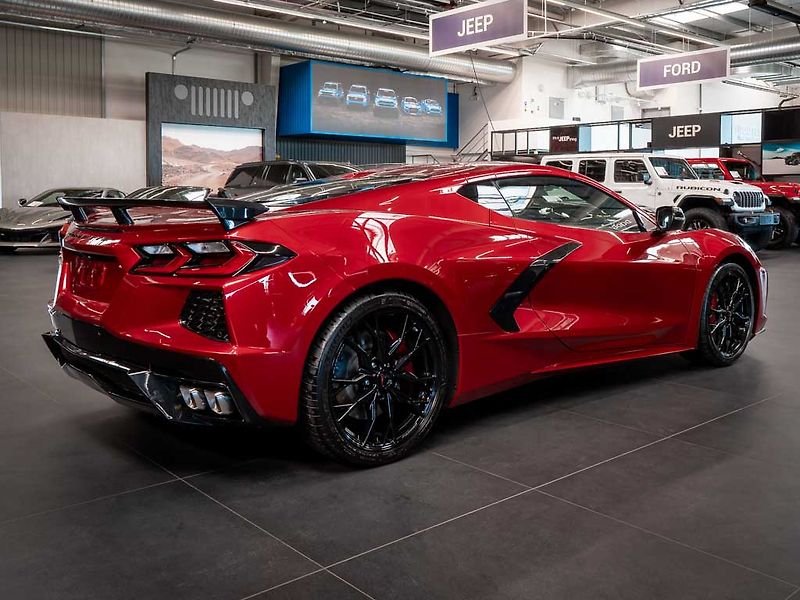 Chevrolet Corvette (2026) 6.2 Stingray 3LT Z51 Facelift - fotka 9 z 44
