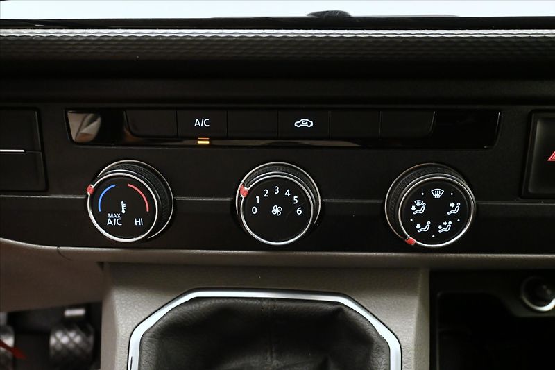 Volkswagen Transporter 2,0 TDI 110kW KLIMA Záruka až - fotka 21 z 29