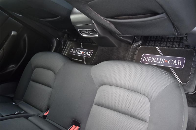 Mazda CX-5 2,2 d 110KW AUTOMAT TAŽNÉ ALU - fotka 20 z 50