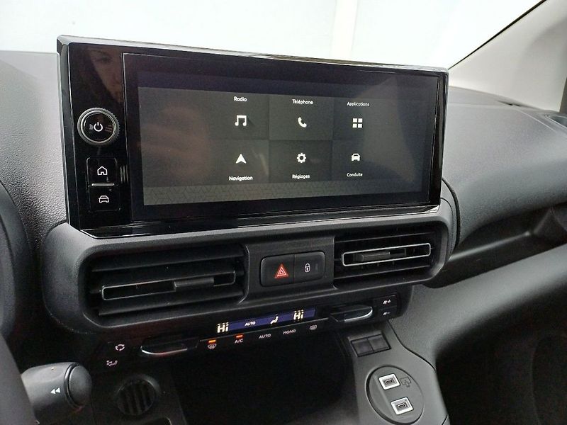Citroën Berlingo PLUS PROFI Petrol 110k Manual - fotka 26 z 40