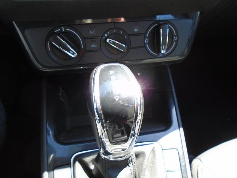 Škoda Fabia 1,0   AUTOMAT - fotka 29 z 29