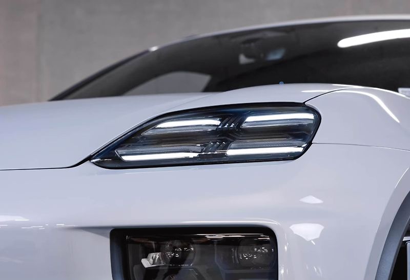 Porsche Macan 4S InnoDrive PASM 360 Venti - fotka 7 z 21