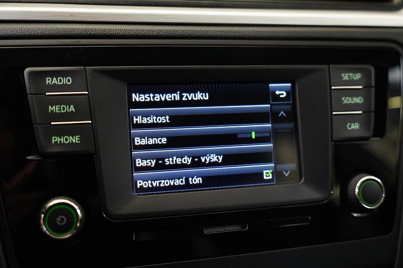 Škoda Rapid - fotka 18 z 26