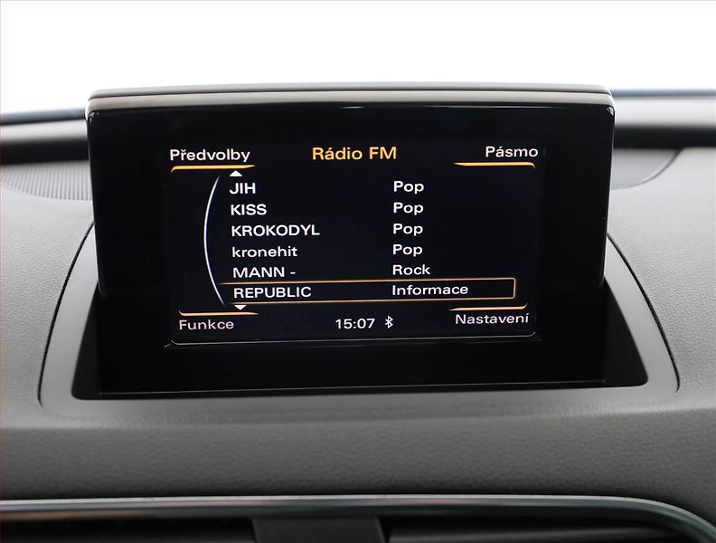 Audi Q3 (2016) 2.0 TDI, Serv.kniha, Navi - fotka 12 z 20