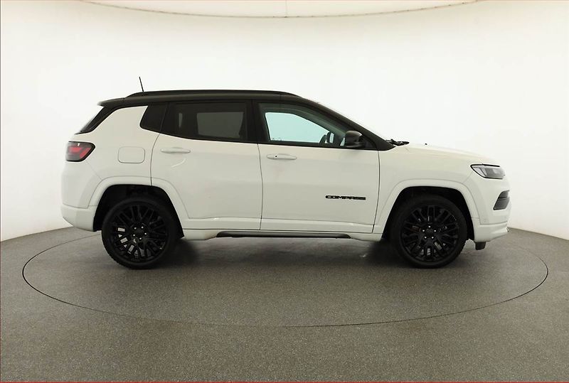 Jeep Compass (2023) 1.5 Turbo e-Hybrid - fotka 6 z 20