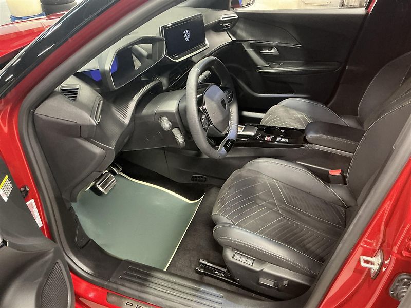 Peugeot 2008 e-2008 GT 360 ACC Paměť - fotka 8 z 15