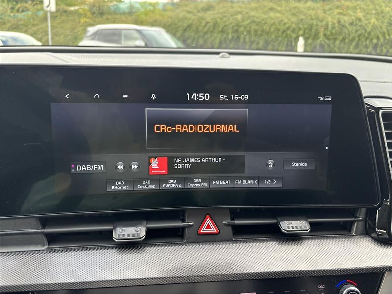 Kia Sportage 1,6 TGDi HEV AT TOP ADAPTIV - fotka 24 z 49