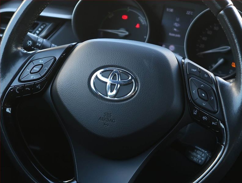 Toyota C-HR (2022) Business 1.8 Hybrid, digi klim - fotka 19 z 22