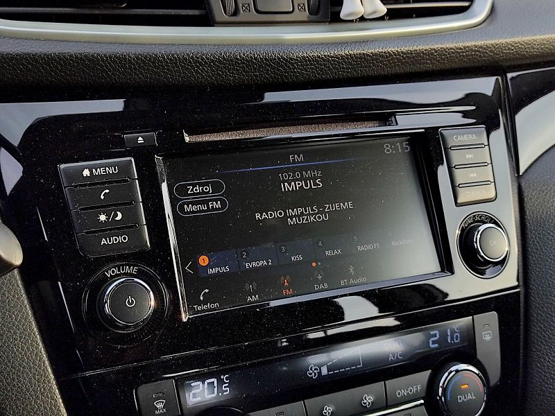 Nissan Qashqai (2021) 1,3 DIG-T 140k - fotka 19 z 40