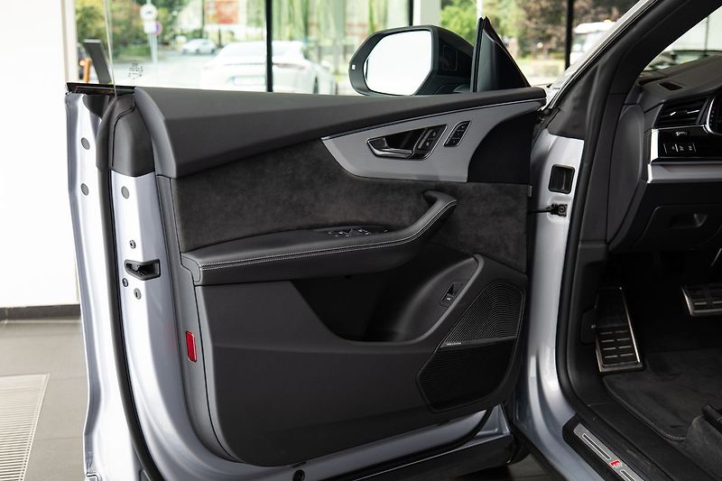 Audi SQ8 4.0 TDI/Bang&Olufsen/360/Pano - fotka 6 z 27