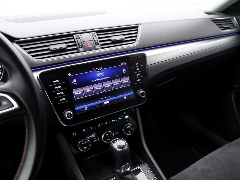 Škoda Superb 2,0 TDI 110kW CZ Style DSG - fotka 26 z 41