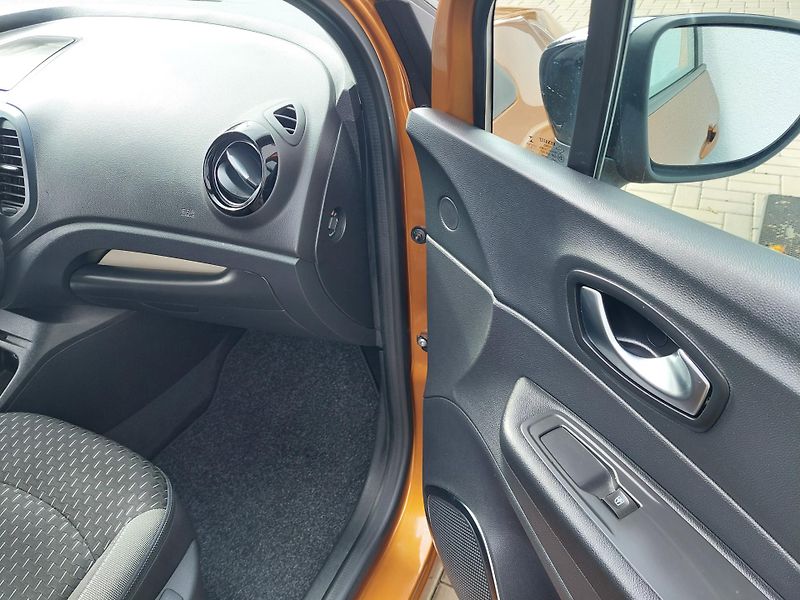Renault Captur (2019) Collection 1.3TCe - fotka 24 z 41