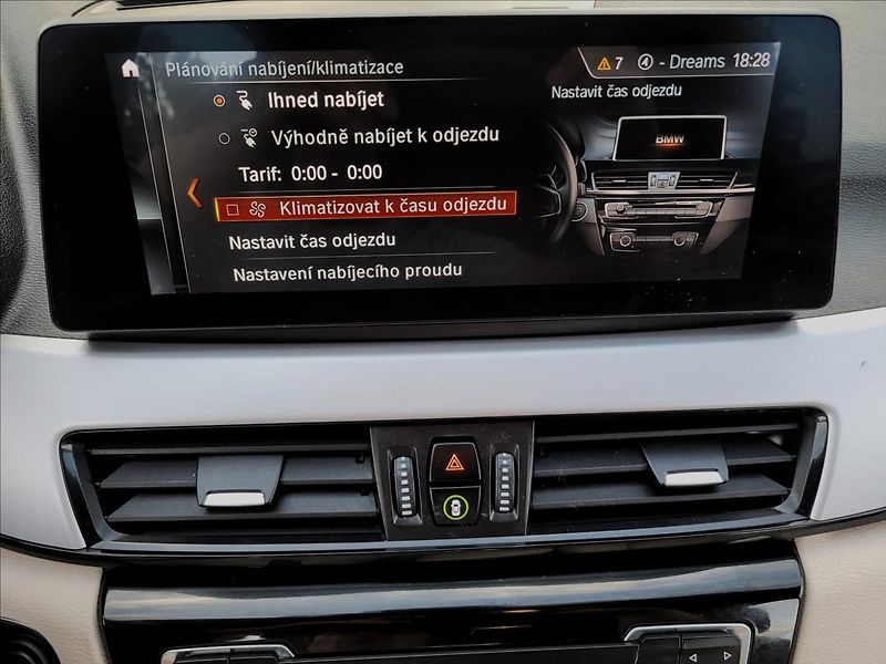 BMW X1 X-drive25e,4x4,M-sport,led - fotka 31 z 50