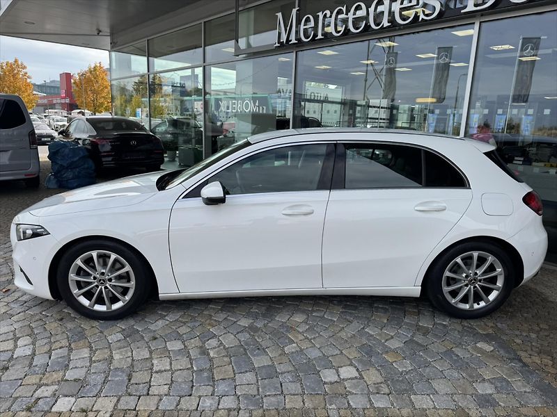 Mercedes-Benz Třídy A A 200 Progressive - fotka 2 z 29