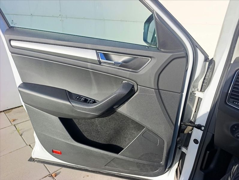 Škoda Kodiaq 2,0 TDi 4x4 DSG 7.míst Navi - fotka 13 z 38
