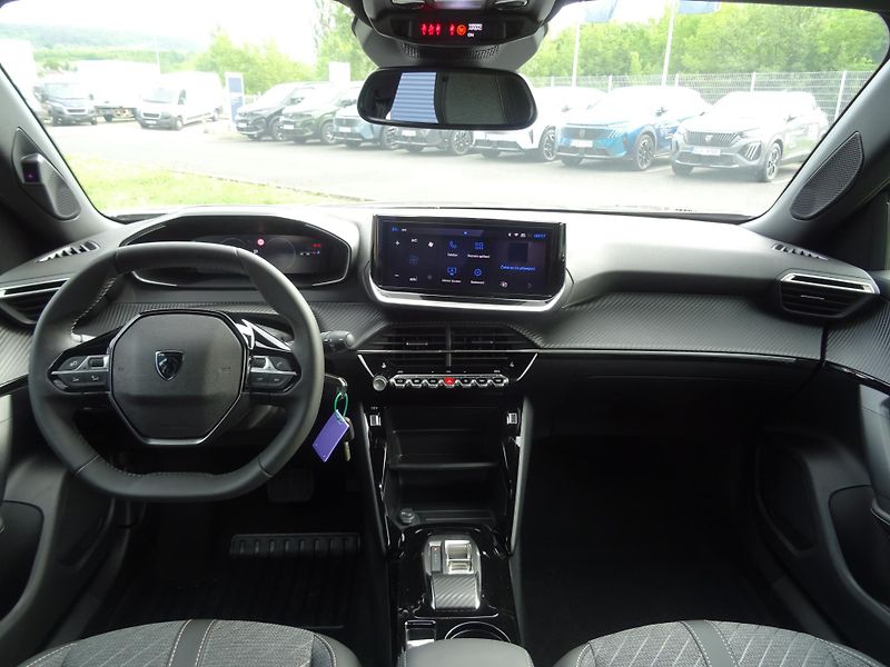 Peugeot 2008 (2026) ALLURE Hybrid 145k e-DCS6 - fotka 22 z 45