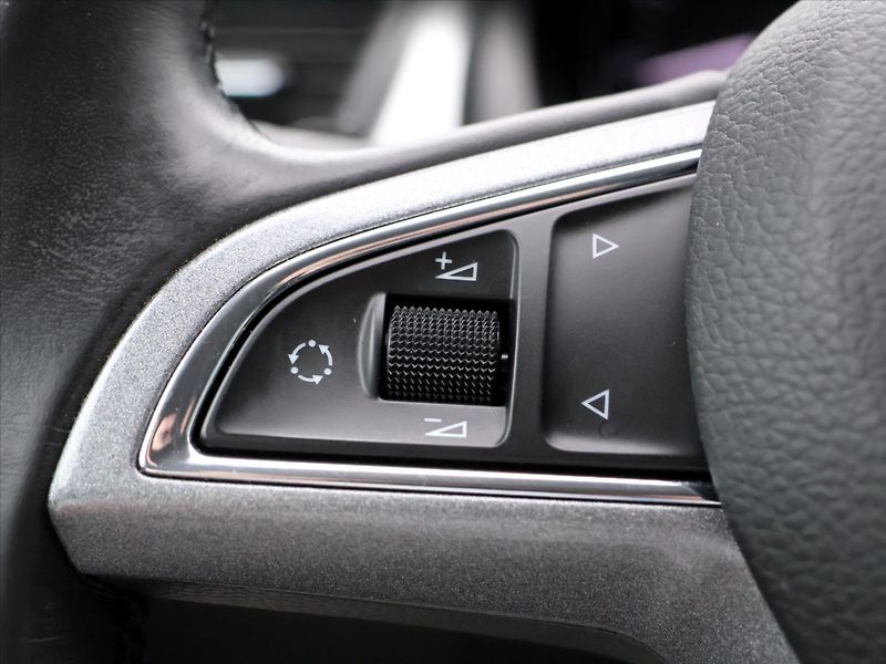 Škoda Rapid 1,2 TSI Drive Xenon 1.Maj. - fotka 18 z 32