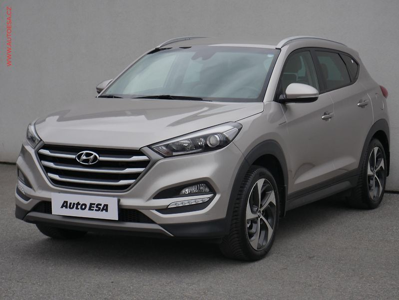 Hyundai Tucson (2015) 1.7 CRDi, ČR, AC, výhřev sed. - fotka 3 z 23
