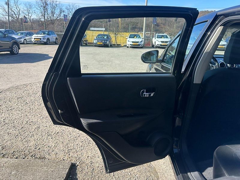 Nissan Qashqai 1.5 dCi Tempomat/ESP/1MAJ - fotka 13 z 30