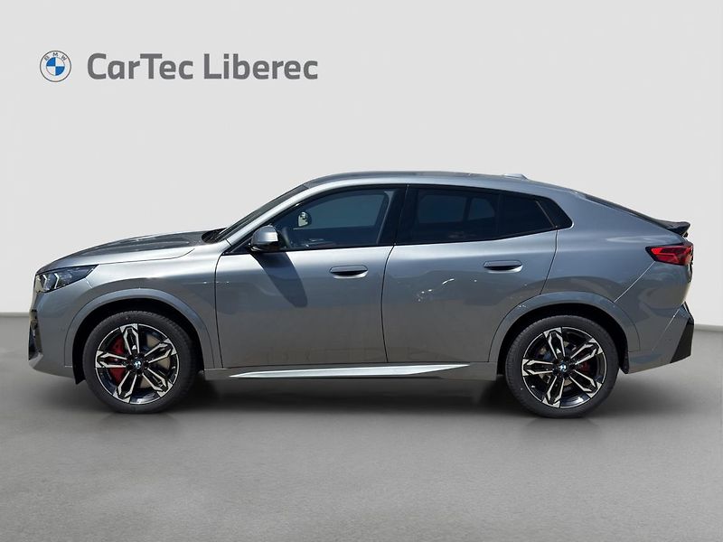 BMW X2 sDrive18d - fotka 6 z 17
