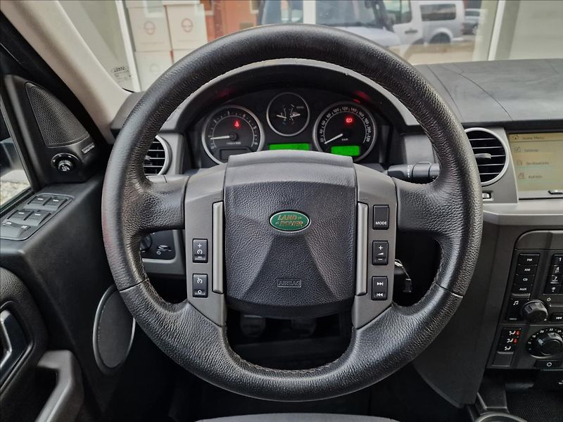 Land Rover Discovery 2.7 TDV6 140kW 4x4 - fotka 19 z 42