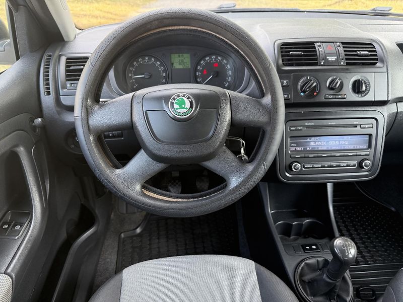 Škoda Fabia 1,6TDI Klimatizace - fotka 15 z 18