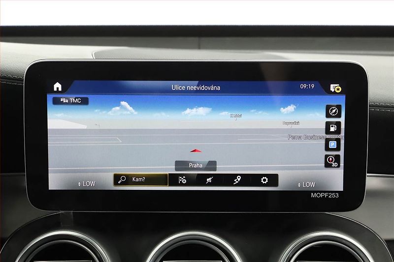 Mercedes-Benz GLC (2020) 300 d - fotka 19 z 21
