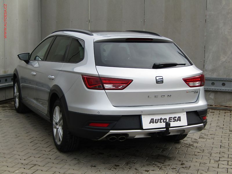 Seat Leon (2015) 2.0 TDi 4x4, X-Perience, DSG - fotka 6 z 20
